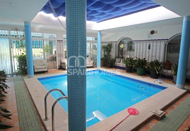 Private Country House Close to Amenities in Malaga