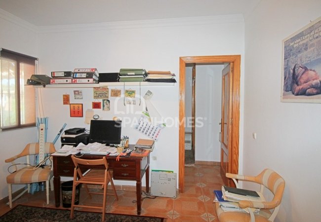 Private Country House Close to Amenities in Malaga