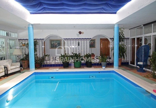 Private Country House Close to Amenities in Malaga