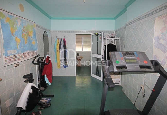 Private Country House Close to Amenities in Malaga