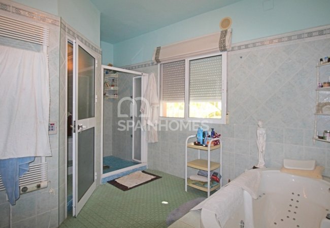 Private Country House Close to Amenities in Malaga