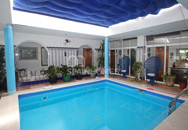 Private Country House Close to Amenities in Malaga