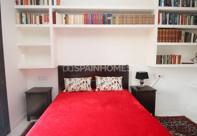 Unique Building Near the Important Points in Málaga 14