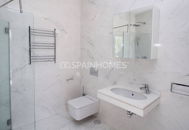 Unique Building Near the Important Points in Málaga 19