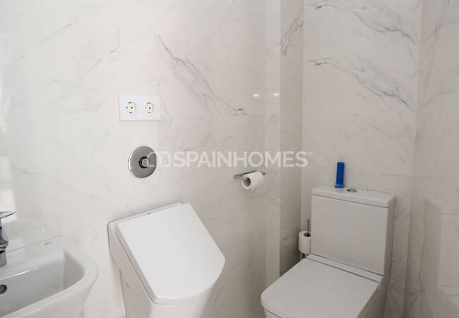 Unique Building Near the Important Points in Málaga 21