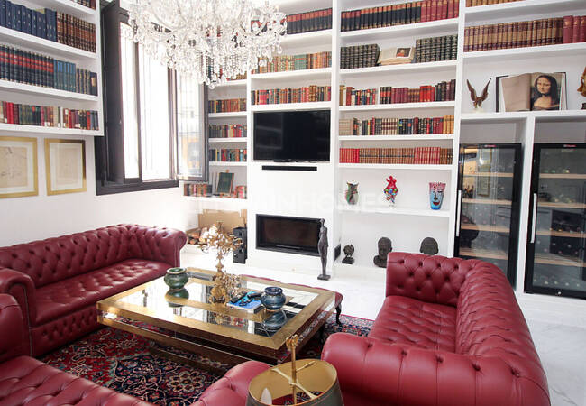 Unique Building Near the Important Points in Málaga 5