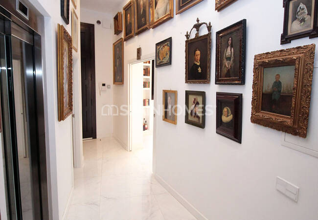 Unique Building Near the Important Points in Málaga 29