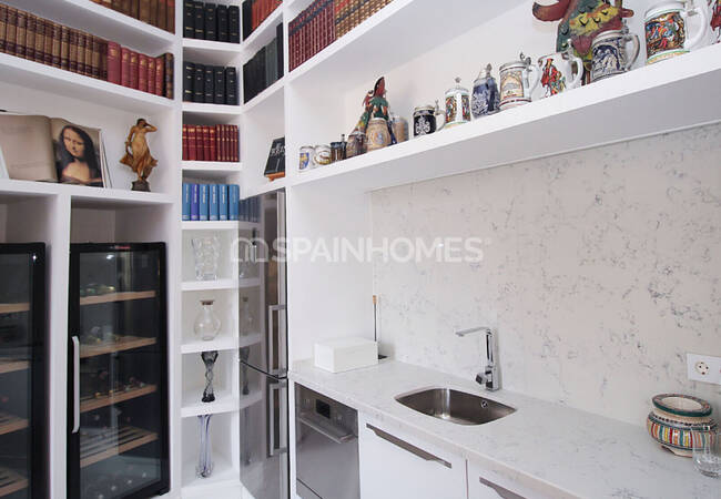 Unique Building Near the Important Points in Málaga 6