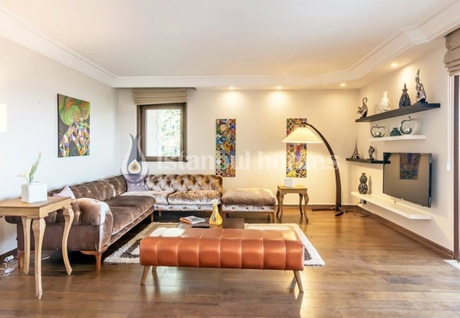 Bosphorus View Villa Near to the Coastline in Istanbul 5