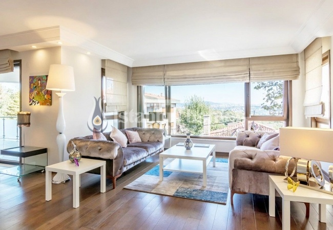 Bosphorus View Villa Near to the Coastline in Istanbul 10