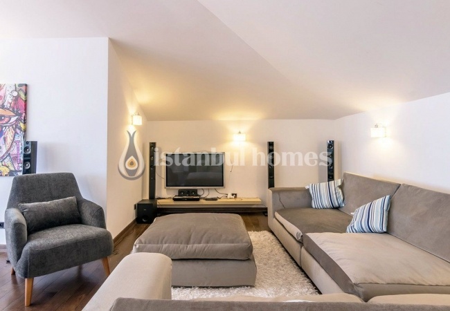 Bosphorus View Villa Near to the Coastline in Istanbul 12