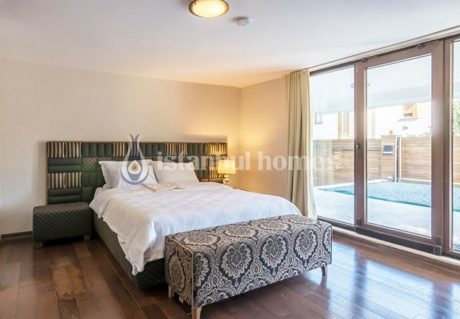 Bosphorus View Villa Near to the Coastline in Istanbul 18