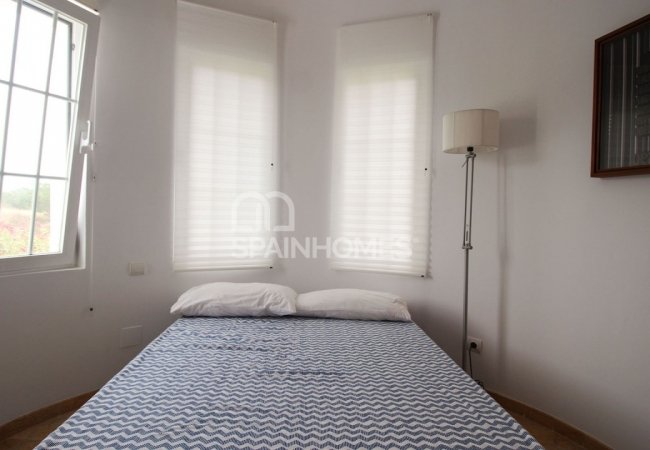 Benalmádena'da Özel Yüzme Havuzlu ve Bahçeli Mobilyalı Villa 31