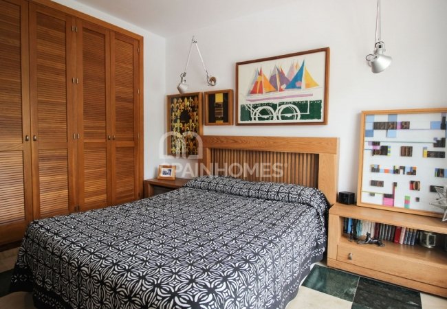 Benalmádena'da Özel Yüzme Havuzlu ve Bahçeli Mobilyalı Villa 23
