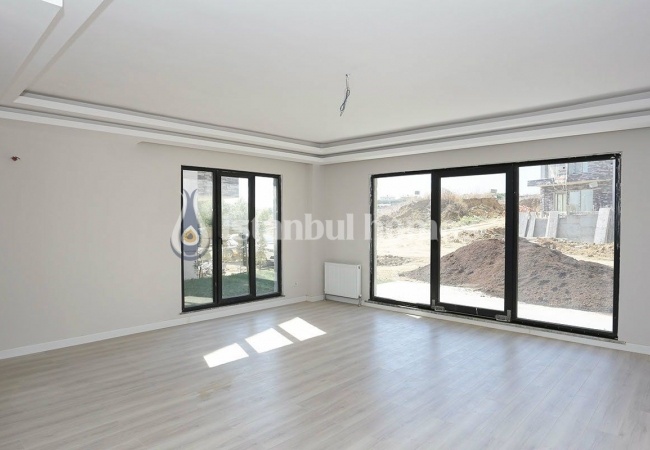 South-facing Houses 5 Min. to the Sea in Buyukcekmece 5