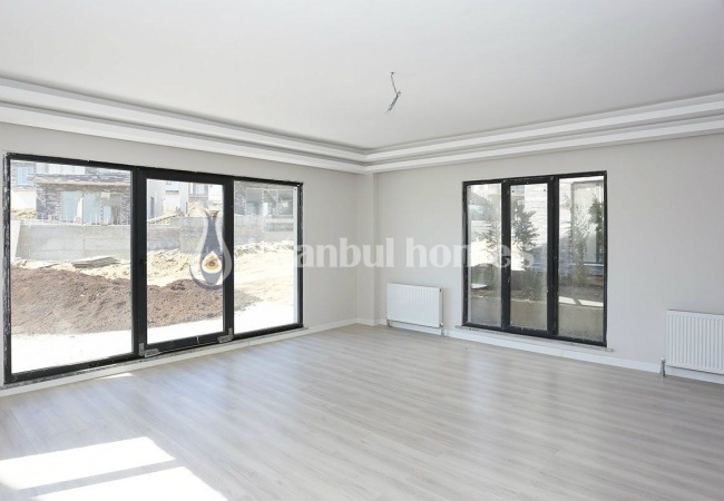 South-facing Houses 5 Min. to the Sea in Buyukcekmece 8