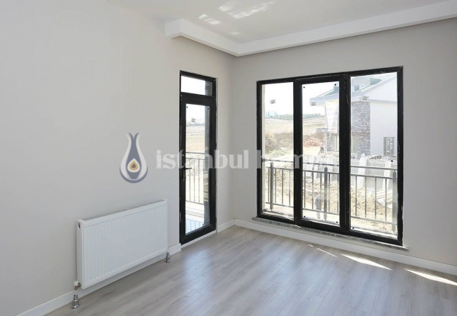 South-facing Houses 5 Min. to the Sea in Buyukcekmece 12