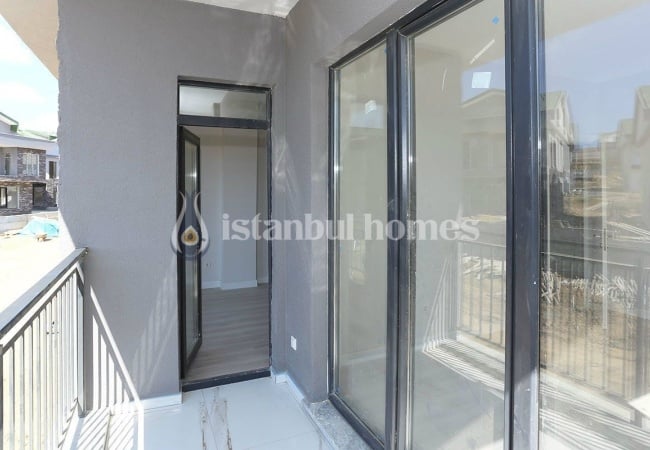 South-facing Houses 5 Min. to the Sea in Buyukcekmece 25