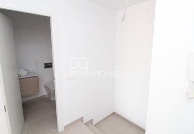 Ready-to-move-in Duplex House Within Walking Distance to the Beach 16