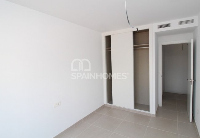 Ready-to-move-in Duplex House Within Walking Distance to the Beach 19