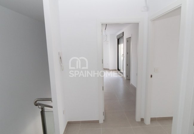 Ready-to-move-in Duplex House Within Walking Distance to the Beach 23