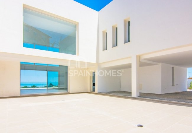 منزل منفصل في ماربيا يطل على البحر والجبل 9