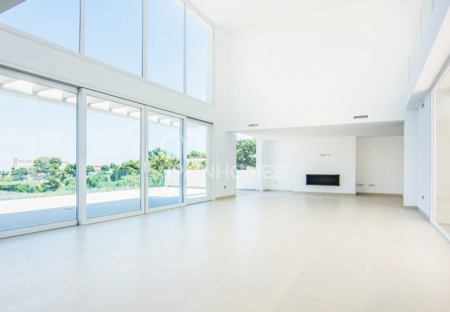 منزل منفصل في ماربيا يطل على البحر والجبل 7