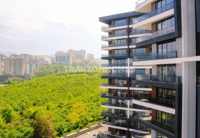 شقق جديدة مطلة على البحر ووادي في طرابزون