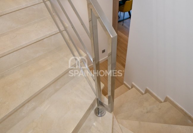 Contemporary Villas 30 Minutes From the Mediterranean Sea in Cox 13