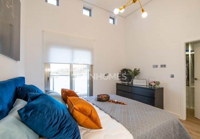 Contemporary Villas 30 Minutes From the Mediterranean Sea in Cox 5