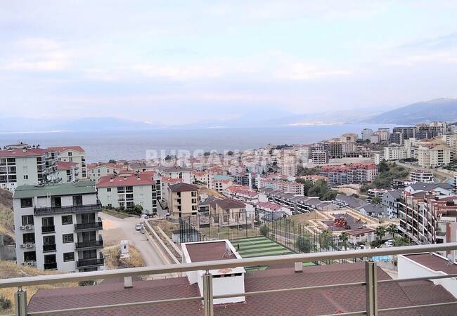 Bursa Mudanya'da Deniz ve Doğa Manzaralı Ferah Dubleks Daire