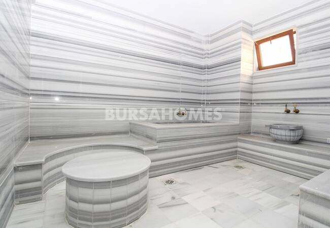 Centrally Located Building with Turkish Bath in Yalova