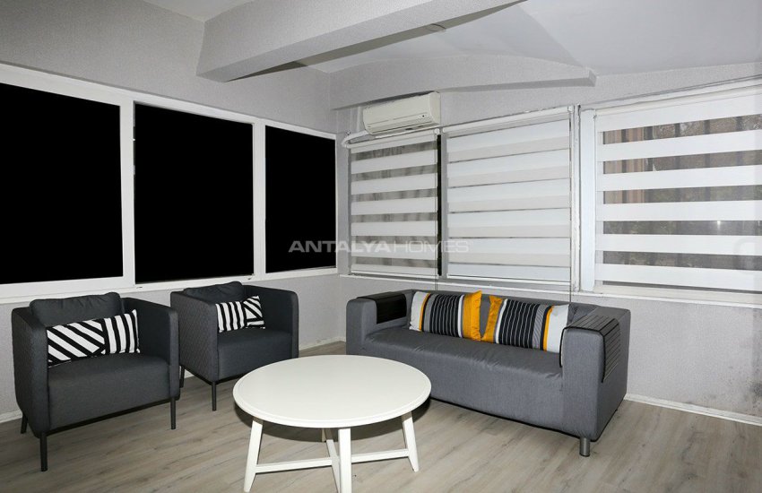 Centrally Located Office with Furniture in Muratpasa 8