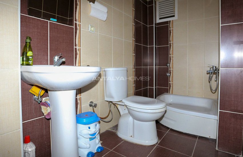 Centrally Located Office with Furniture in Muratpasa 19