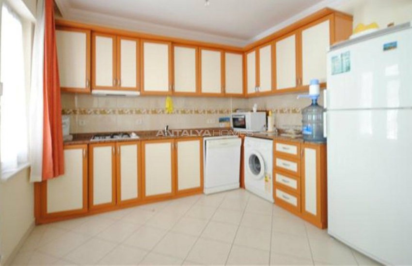 Semi-detached Villa Reflecting the Holiday Life in Camyuva 19