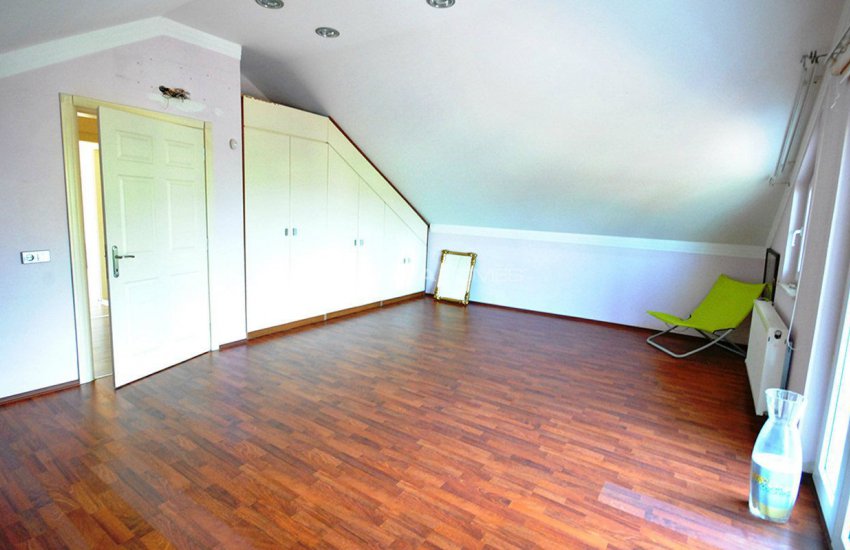 Lovely Kemer Villa with Great Private Features 16