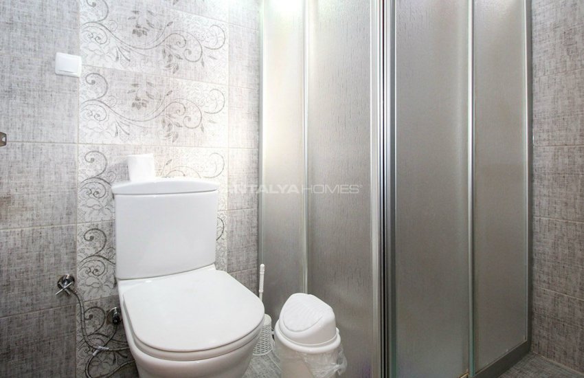 Antalya Kepez’de Doğayla İç İçe Satılık Yenilenmiş Villa 23