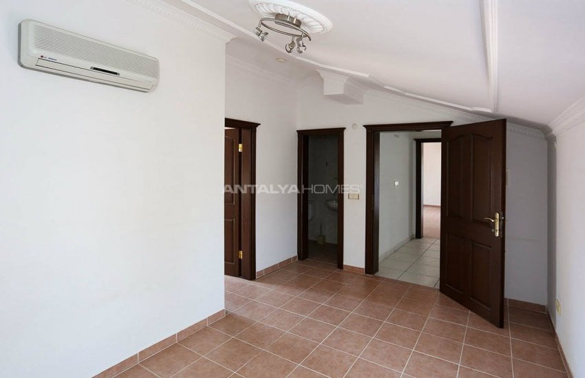 خانه ای مستقل زیبا با فاصله 450 متری تا ساحل در آنتالیا 32