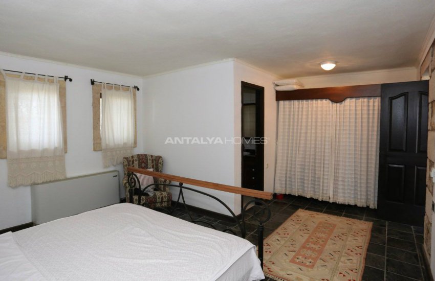 بيت الحجر الفريد مع مسبح في أنطاليا 34