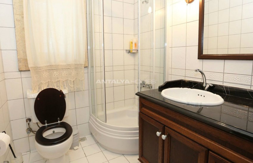 بيت الحجر الفريد مع مسبح في أنطاليا 39