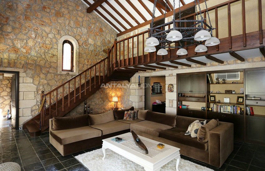 بيت الحجر الفريد مع مسبح في أنطاليا 21