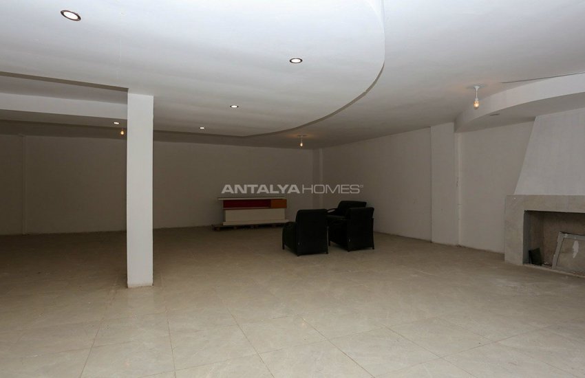 Central commercial Real Estate 1 Km to Kaleiçi in Antalya 23