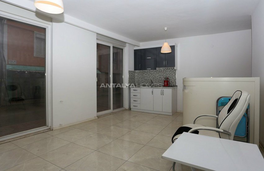 Central commercial Real Estate 1 Km to Kaleiçi in Antalya 15