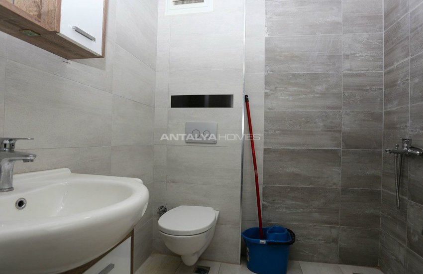 Central commercial Real Estate 1 Km to Kaleiçi in Antalya 19