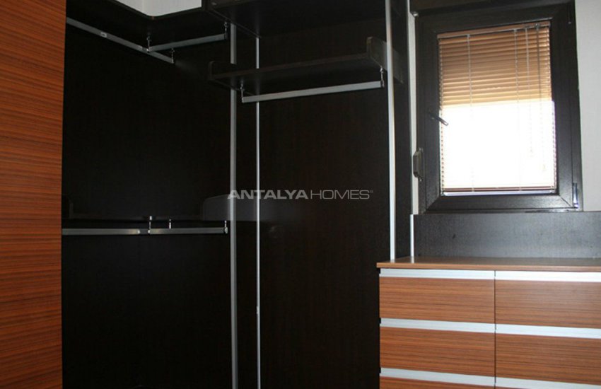 Property in the New Trend Residential Complex of Konyaalti 33
