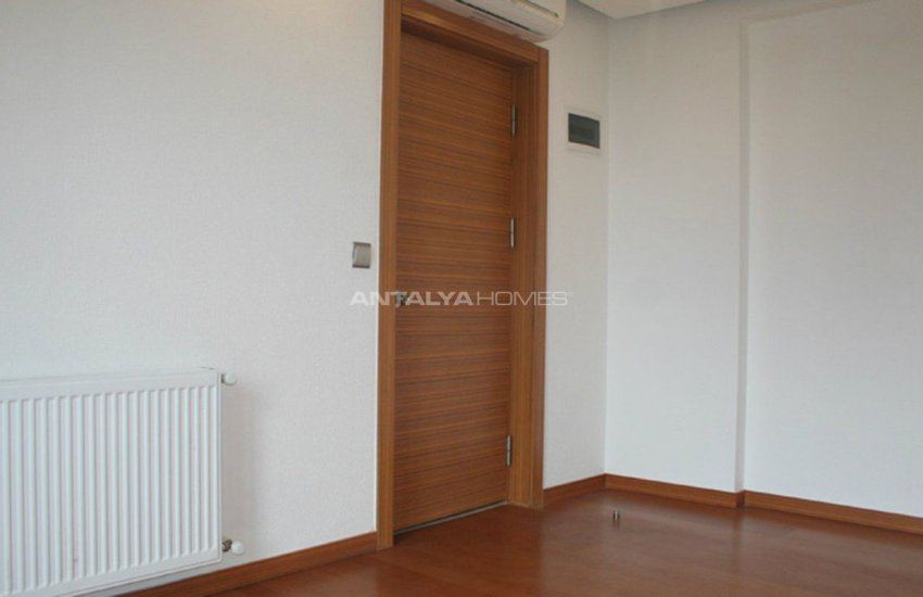 Property in the New Trend Residential Complex of Konyaalti 24