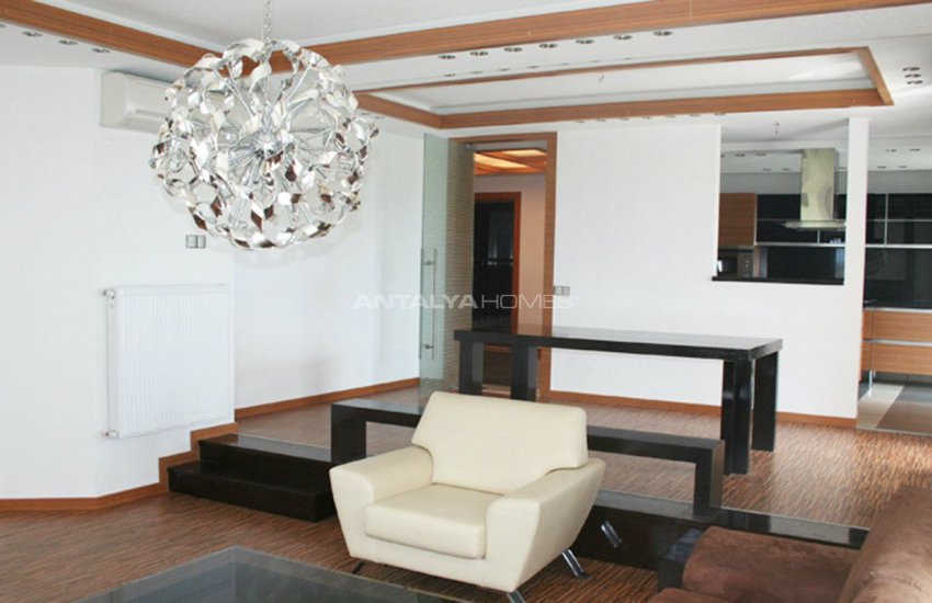 Property in the New Trend Residential Complex of Konyaalti 19