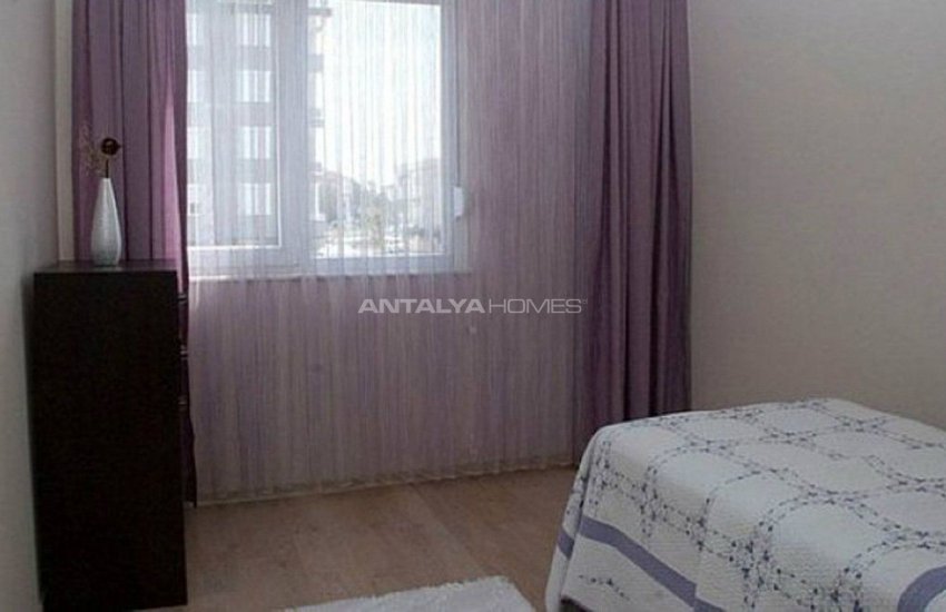 Konyaaltı Liman'da 3 Bloklu Site İçinde Satılık Daireler 26