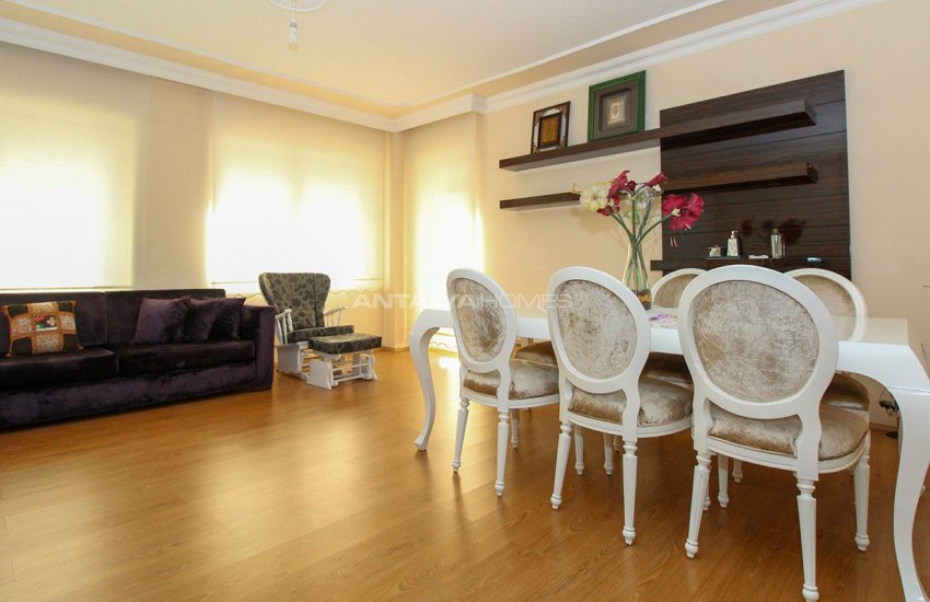 Whole Building with Expansive Garden and Fruit Trees in Döşemealtı 16