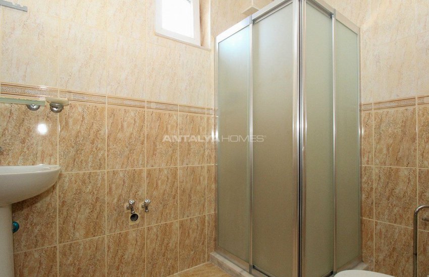 Whole Building with Expansive Garden and Fruit Trees in Döşemealtı 34